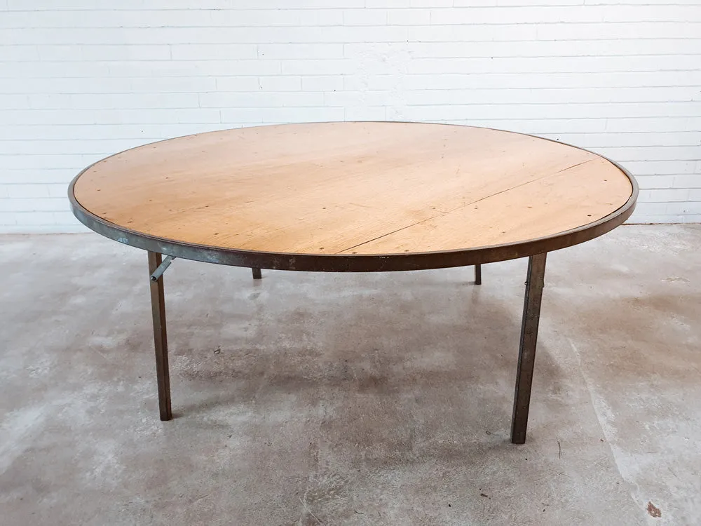 1.8m Round Table, Seats 10