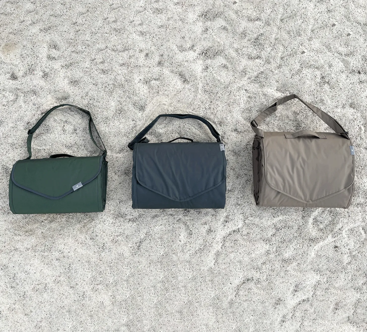 Outdoor Blanket - Midnight Poppy