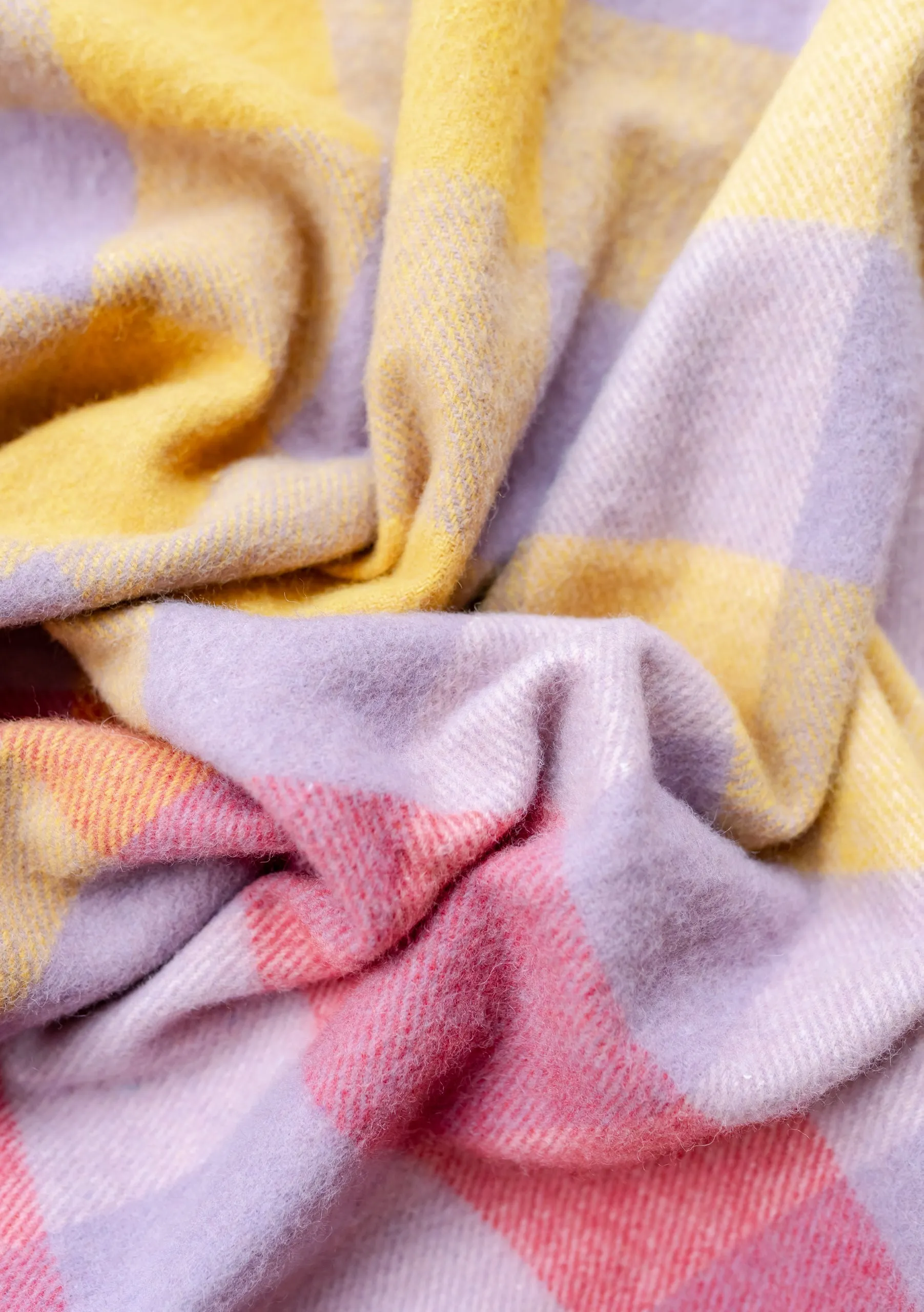 Recycled Wool Small Picnic Blanket in Lilac Gradient Gingham