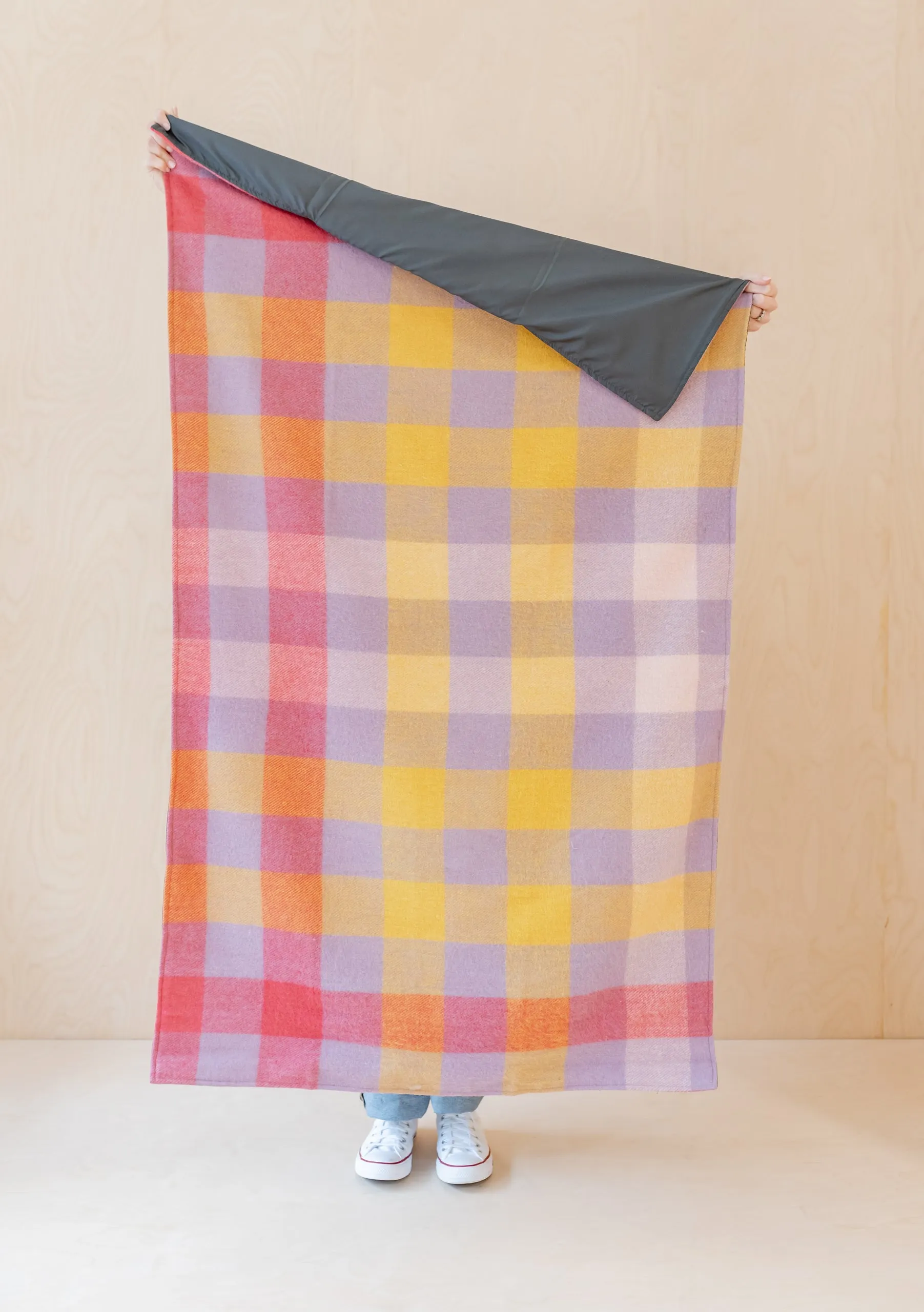 Recycled Wool Small Picnic Blanket in Lilac Gradient Gingham