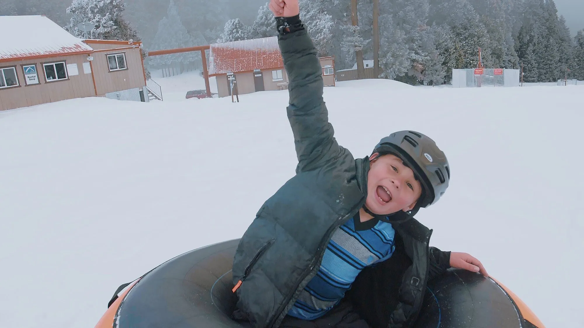 Set of 2 Bradley 50-Inch Snow Tubes with Heavy Duty Covers for Extreme Sledding Fun | Patented Inflatable Tubes for Performance | Made in USA