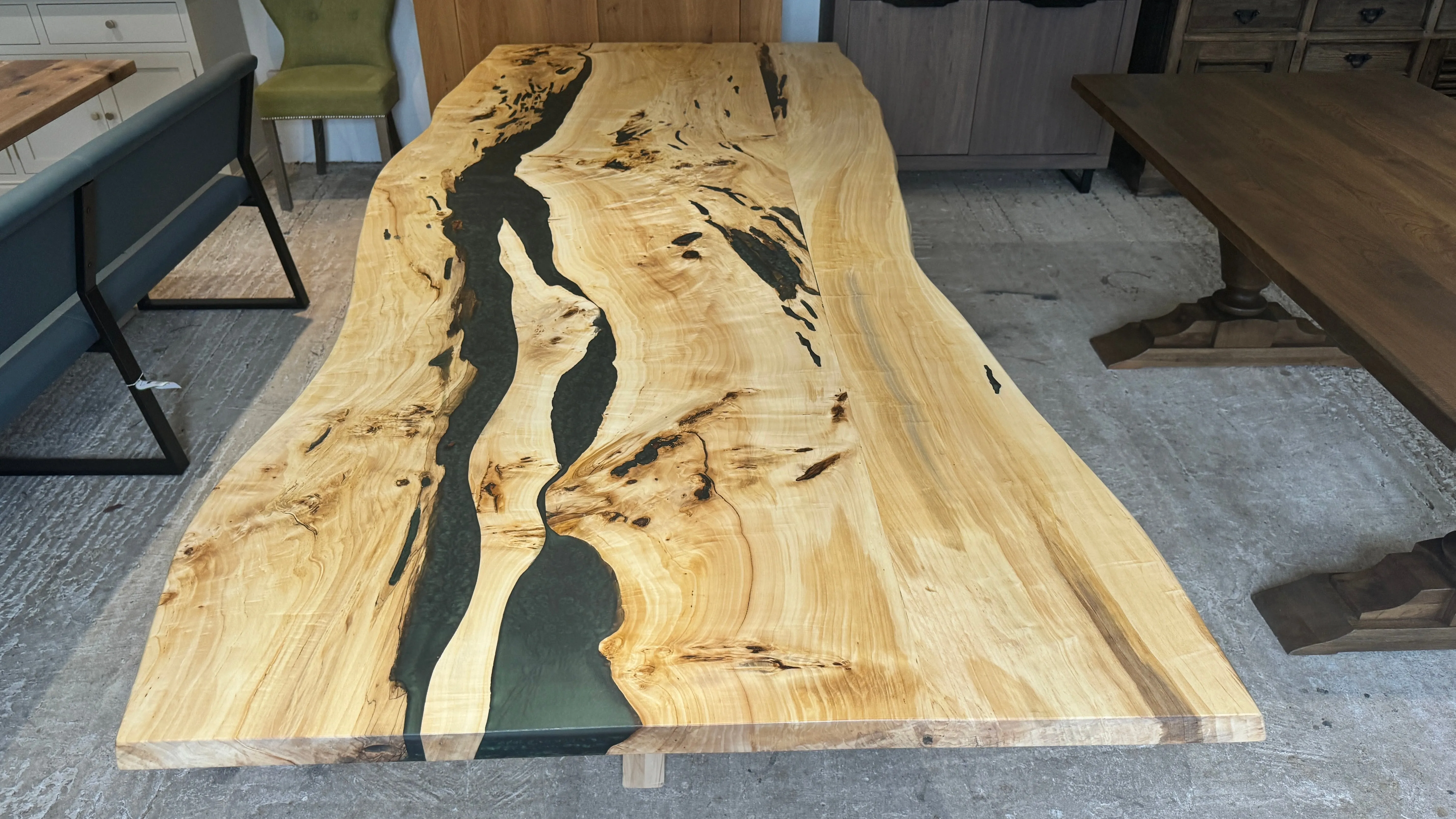The Poplar Resin: 12 Seater Table
