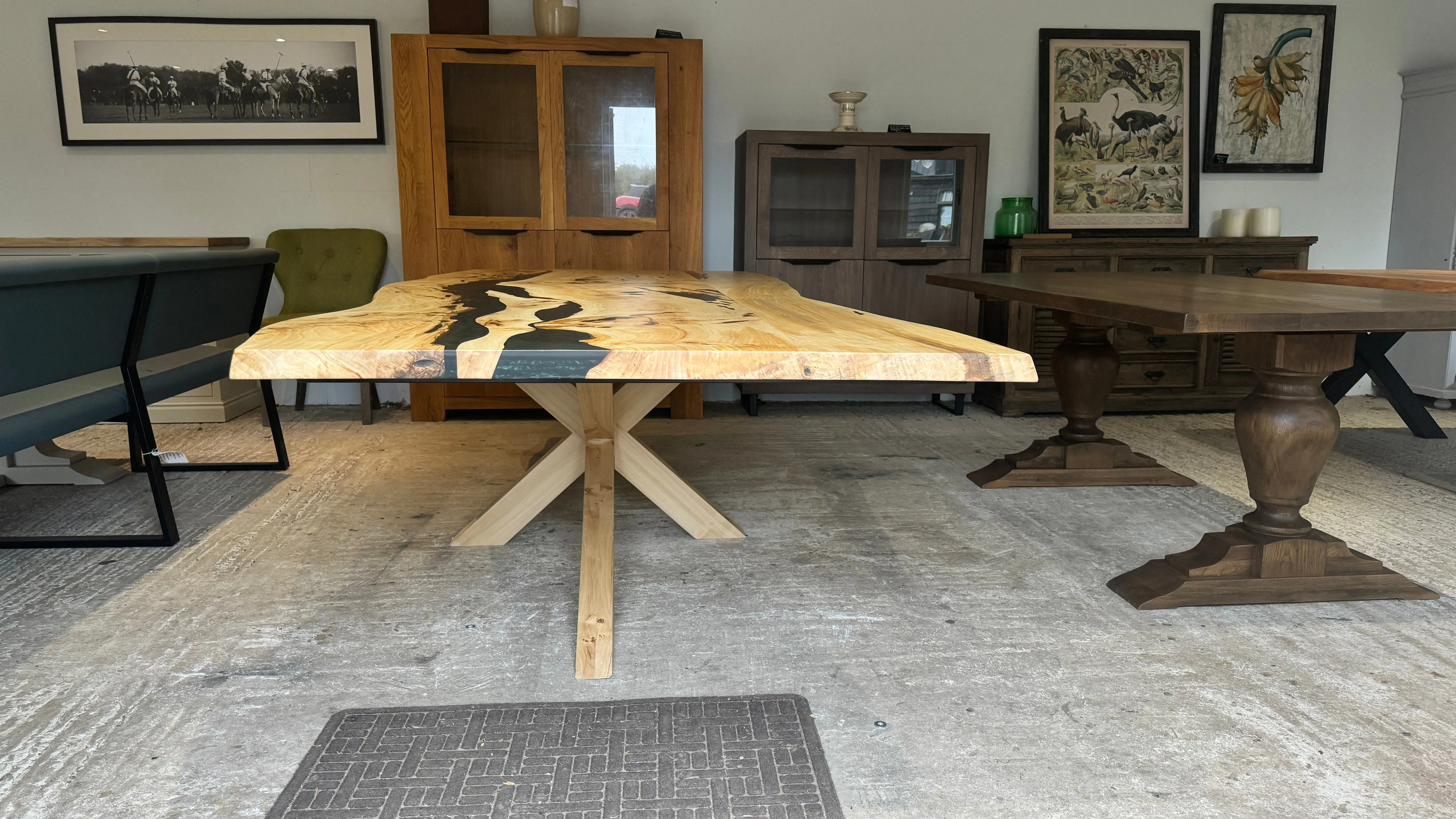 The Poplar Resin: 12 Seater Table