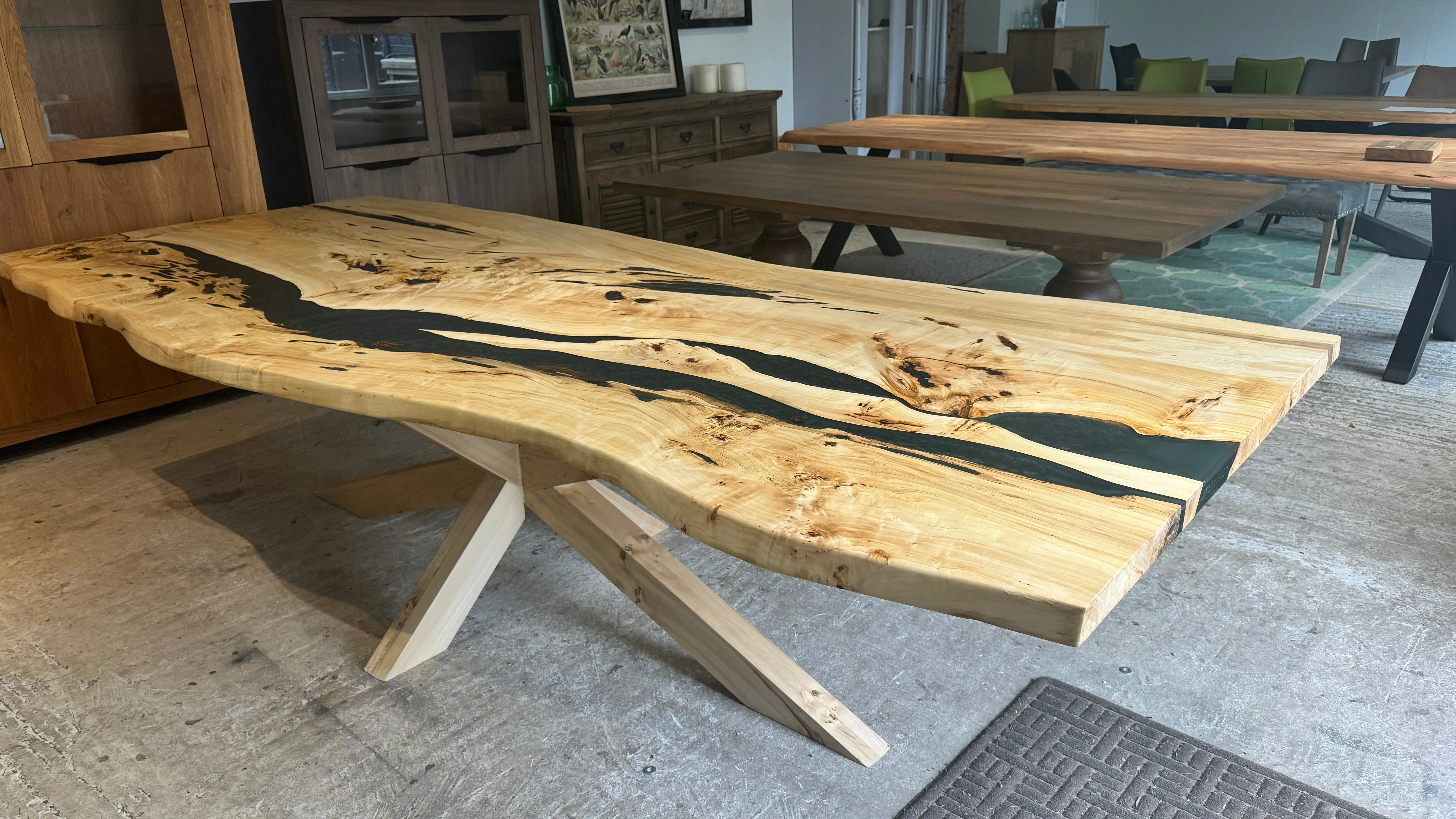 The Poplar Resin: 12 Seater Table